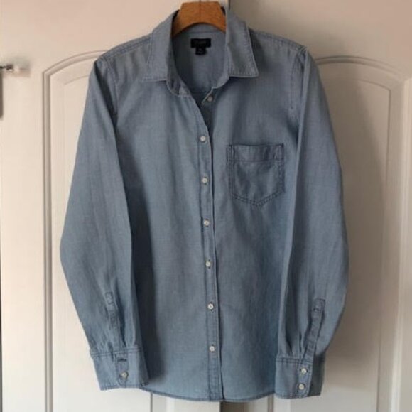 Never Been Worn J Crew Factory Chambray Shirt in Signature Fit - Picture 5 of 10